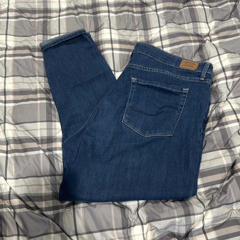 Women’s Levi Strauss Capri Jeans